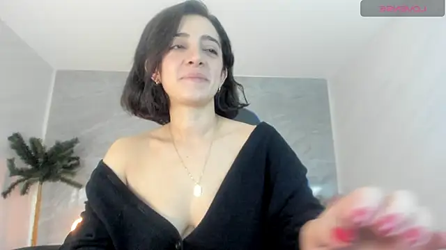 Snapshot of sara_lopez_s chatting on October 2, 1:34 am sara lopez s online show from October 2, 1:34 am