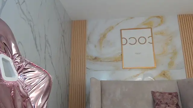 Snapshot of sara_lopez_s chatting on October 2, 1:51 pm sara lopez s online show from October 2, 1:51 pm