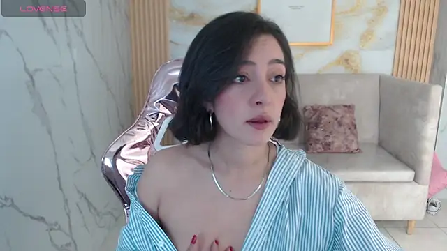 Snapshot of sara_lopez_s chatting on October 8, 2:04 pm sara lopez s online show from October 8, 2:04 pm