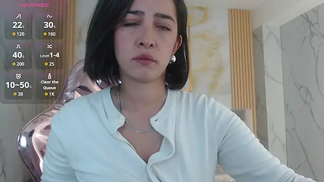 Snapshot of sara_lopez_s chatting on October 22, 1:33 pm sara lopez s online show from October 22, 1:33 pm