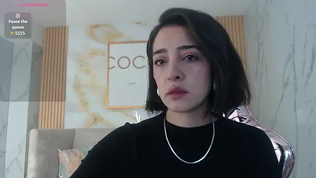 Snapshot of sara_lopez_s chatting on October 24, 1:29 pm sara lopez s online show from October 24, 1:29 pm