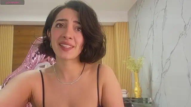 sara lopez s online show from May 19, 2:12 pm
