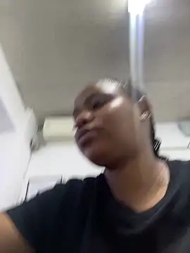 Snapshot of Babedaawl chatting on February 6, 10:35 pm Babedaawl online show from February 6, 10:35 pm