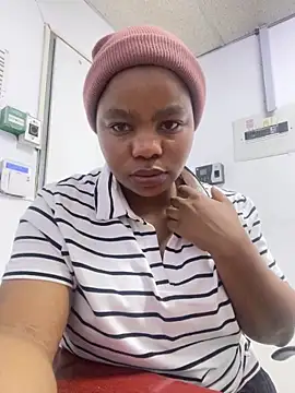 Snapshot of Babedaawl chatting on February 17, 9:32 pm Babedaawl online show from February 17, 9:32 pm