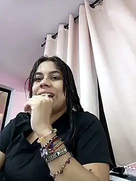 Snapshot of GabyMontenegro chatting on October 22, 6:18 pm GabyMontenegro online show from October 22, 6:18 pm