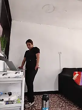 Snapshot of GabyMontenegro chatting on February 11, 5:51 pm GabyMontenegro online show from February 11, 5:51 pm