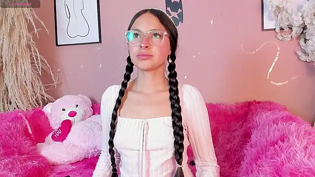 Snapshot of Annie__2 chatting on October 18, 3:09 am Annie  2 online show from October 18, 3:09 am