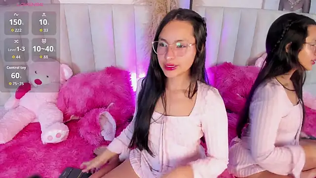 Snapshot of Annie__2 chatting on October 30, 12:17 pm Annie  2 online show from October 30, 12:17 pm