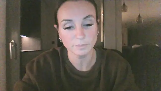 Snapshot of Justnani001 chatting on October 7, 8:06 pm Justnani001 online show from October 7, 8:06 pm