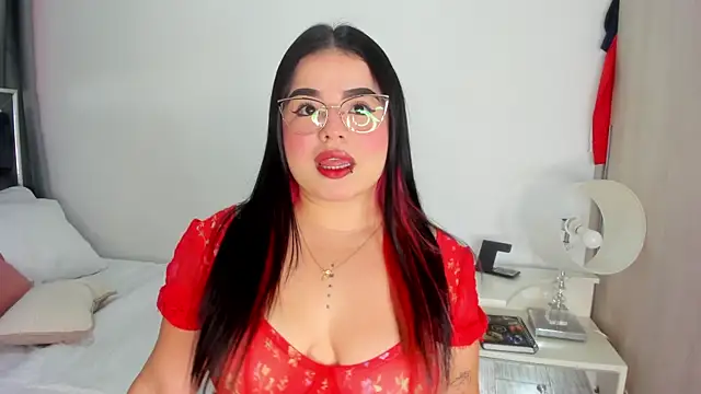 V A N online show from September 16, 3:02 pm