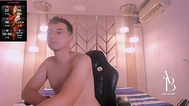 Snapshot of Axell_Blazee chatting on September 22, 11:29 pm Axell Blazee online show from September 22, 11:29 pm