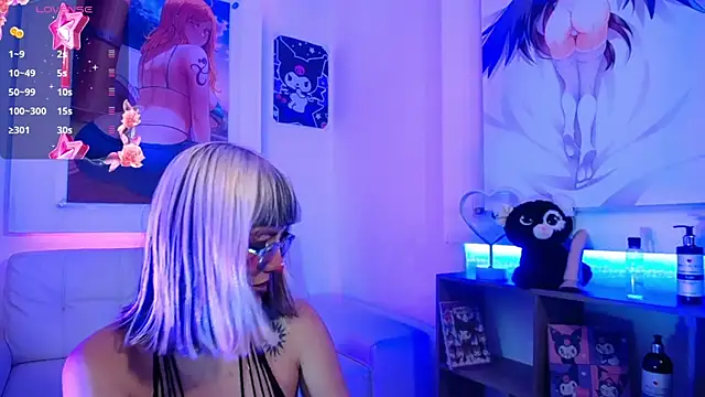 Snapshot of lil_candy77 chatting on October 3, 12:13 pm lil candy77 online show from October 3, 12:13 pm