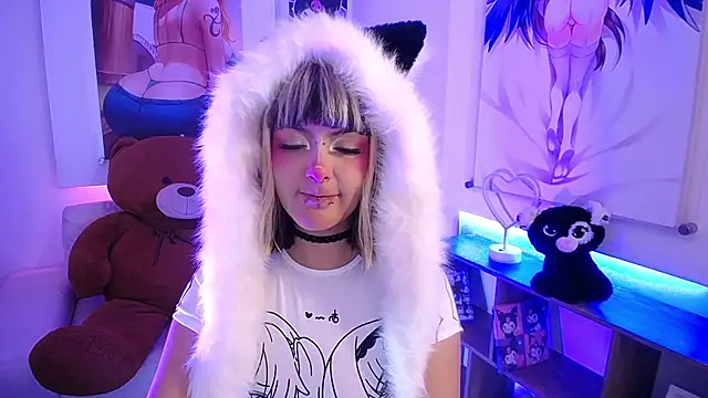 Snapshot of lil_candy77 chatting on October 7, 12:13 pm lil candy77 online show from October 7, 12:13 pm