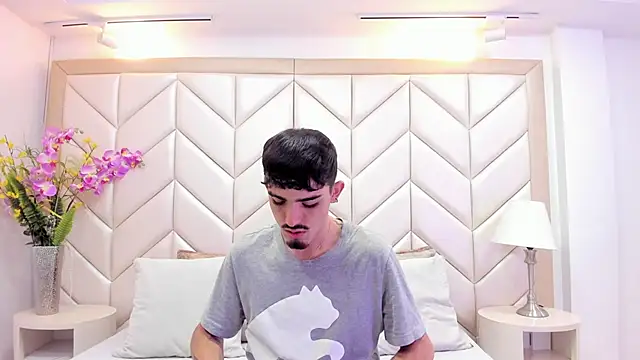 NikoStone  online show from September 20, 1:50 am