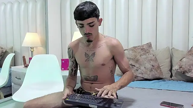 NikoStone  online show from March 26, 2:17 am