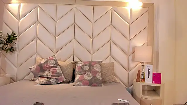 NikoStone  online show from April 1, 4:46 am