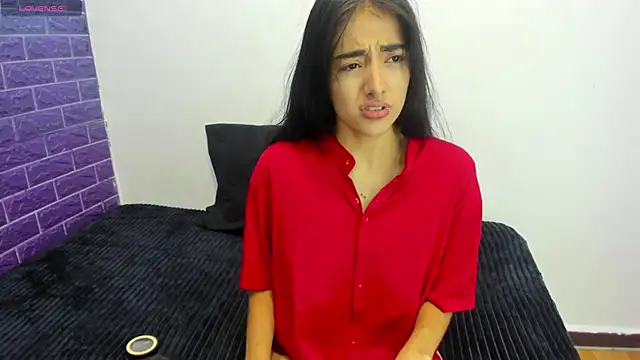 Snapshot of Cora_222 chatting on September 18, 11:12 am Cora 222 online show from September 18, 11:12 am