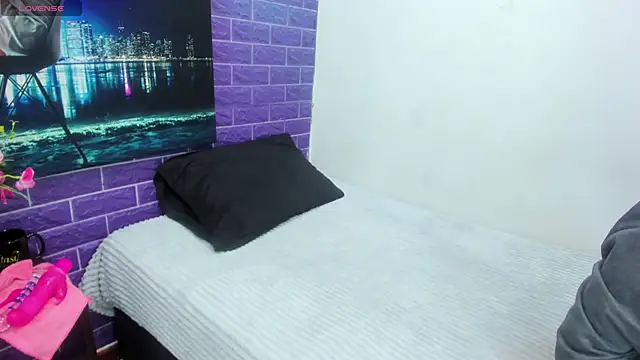 Snapshot of Cora_222 chatting on September 20, 11:11 am Cora 222 online show from September 20, 11:11 am