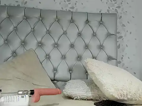 Snapshot of michelle_perla chatting on September 18, 7:27 pm michelle perla online show from September 18, 7:27 pm