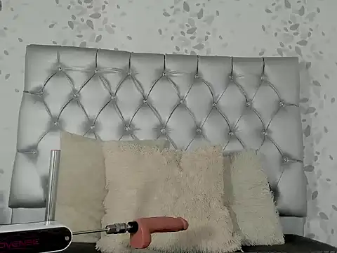 Snapshot of michelle_perla chatting on September 23, 7:28 pm michelle perla online show from September 23, 7:28 pm