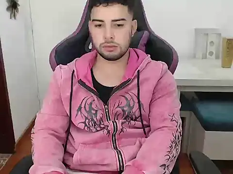 Snapshot of baby_mateo chatting on December 5, 8:16 pm baby mateo online show from December 5, 8:16 pm