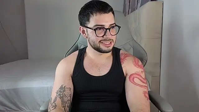 Snapshot of baby_mateo chatting on July 7, 6:47 am baby mateo online show from July 7, 6:47 am