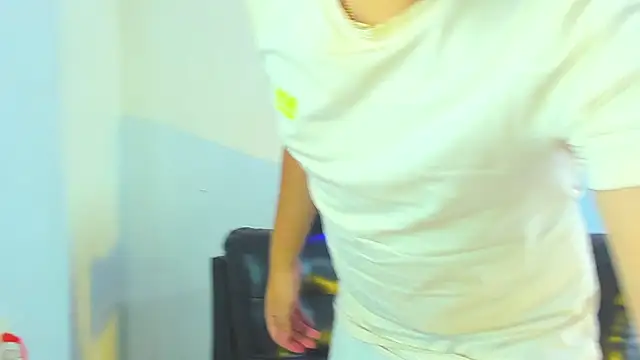 christopher Hot online show from May 7, 1:33 am