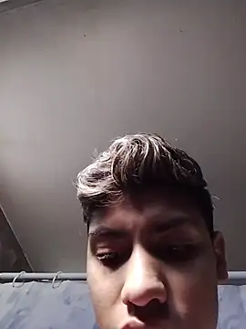 aispuro8505 online show from February 11, 4:23 pm