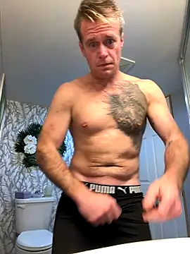 Snapshot of DILFiGuess11 chatting on November 2, 4:31 pm DILFiGuess11 online show from November 2, 4:31 pm