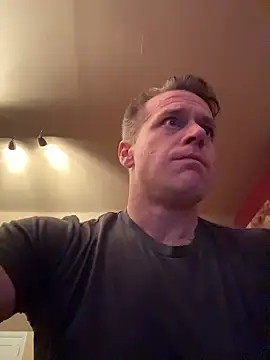 DILFiGuess11 online show from February 9, 1:42 am