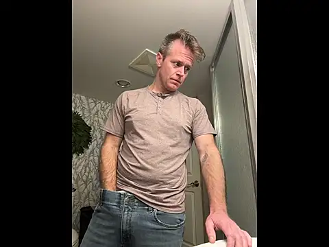 DILFiGuess11 online show from April 29, 4:22 pm