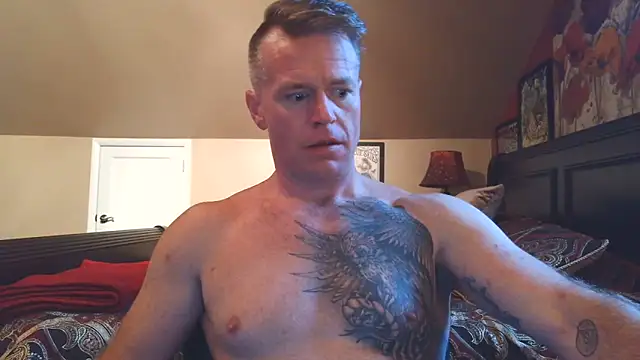 DILFiGuess11 online show from June 18, 11:14 am