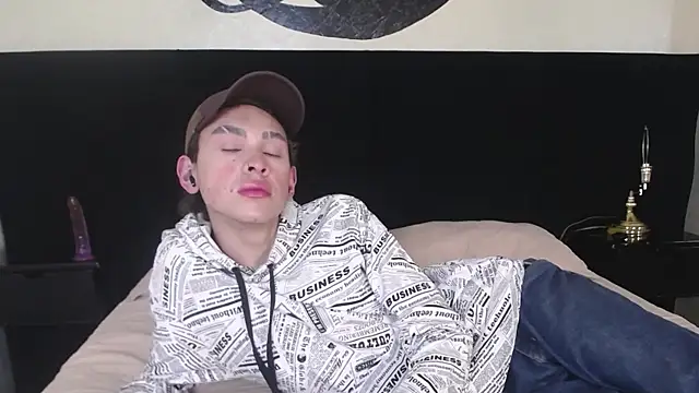 Aaron Fordd online show from September 20, 9:16 pm