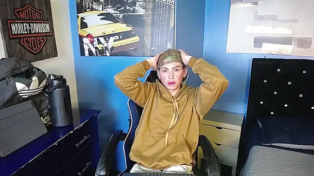 Aaron Fordd online show from October 1, 8:26 pm