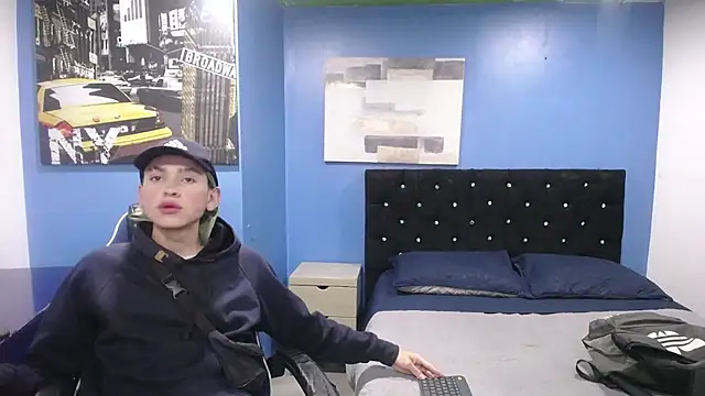 Aaron Fordd online show from October 3, 7:33 pm