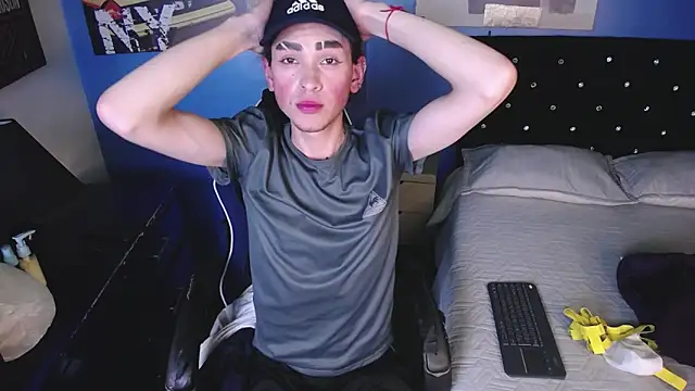 Aaron Fordd online show from October 7, 8:06 pm