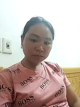 may-squirl online show from September 22, 6:26 am