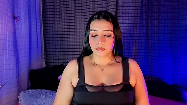 Kayleemorales online show from October 23, 4:17 pm