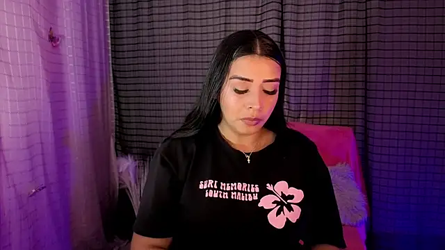 Snapshot of Kayleemorales chatting on February 15, 1:52 pm Kayleemorales online show from February 15, 1:52 pm