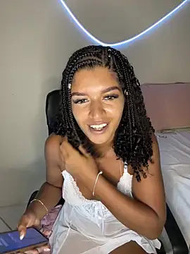 Snapshot of larajuli chatting on March 19, 8:13 pm larajuli online show from March 19, 8:13 pm