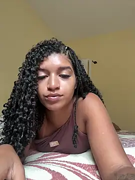 Snapshot of larajuli chatting on March 23, 6:12 pm larajuli online show from March 23, 6:12 pm