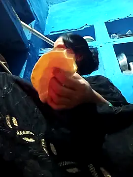 Jooli xx online show from February 2, 2:05 pm