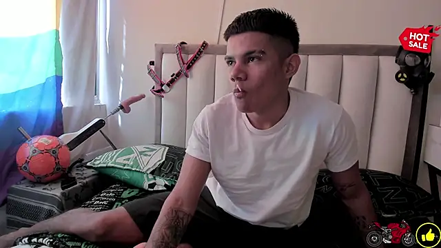 Snapshot of Jack_castell chatting on October 15, 2:39 pm Jack castell online show from October 15, 2:39 pm