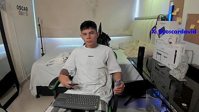 Snapshot of Jack_castell chatting on March 9, 10:36 pm Jack castell online show from March 9, 10:36 pm