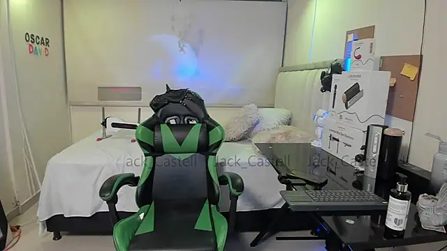 Snapshot of Jack_castell chatting on March 17, 11:30 pm Jack castell online show from March 17, 11:30 pm