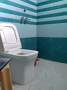 Snapshot of johnysinsr chatting on January 16, 3:43 am johnysinsr online show from January 16, 3:43 am