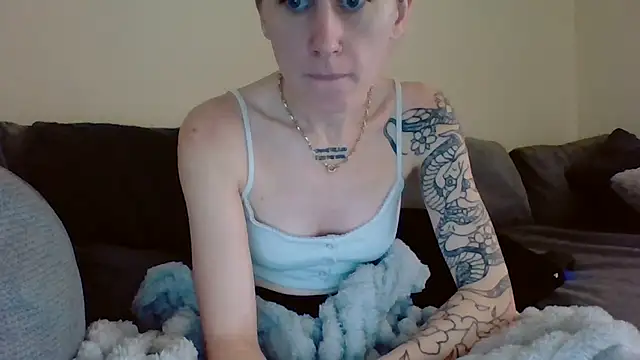 liltiddygoffwaifu online show from November 20, 5:40 am