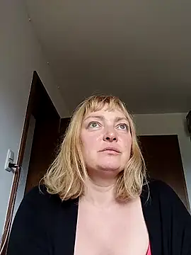 LiluLiluLilu online show from September 25, 7:56 am