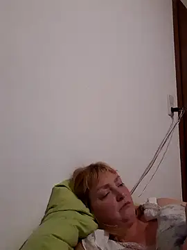 LiluLiluLilu online show from October 13, 8:53 pm