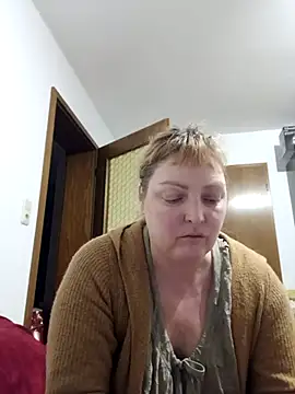 Snapshot of LiluLiluLilu chatting on February 16, 5:53 pm LiluLiluLilu online show from February 16, 5:53 pm